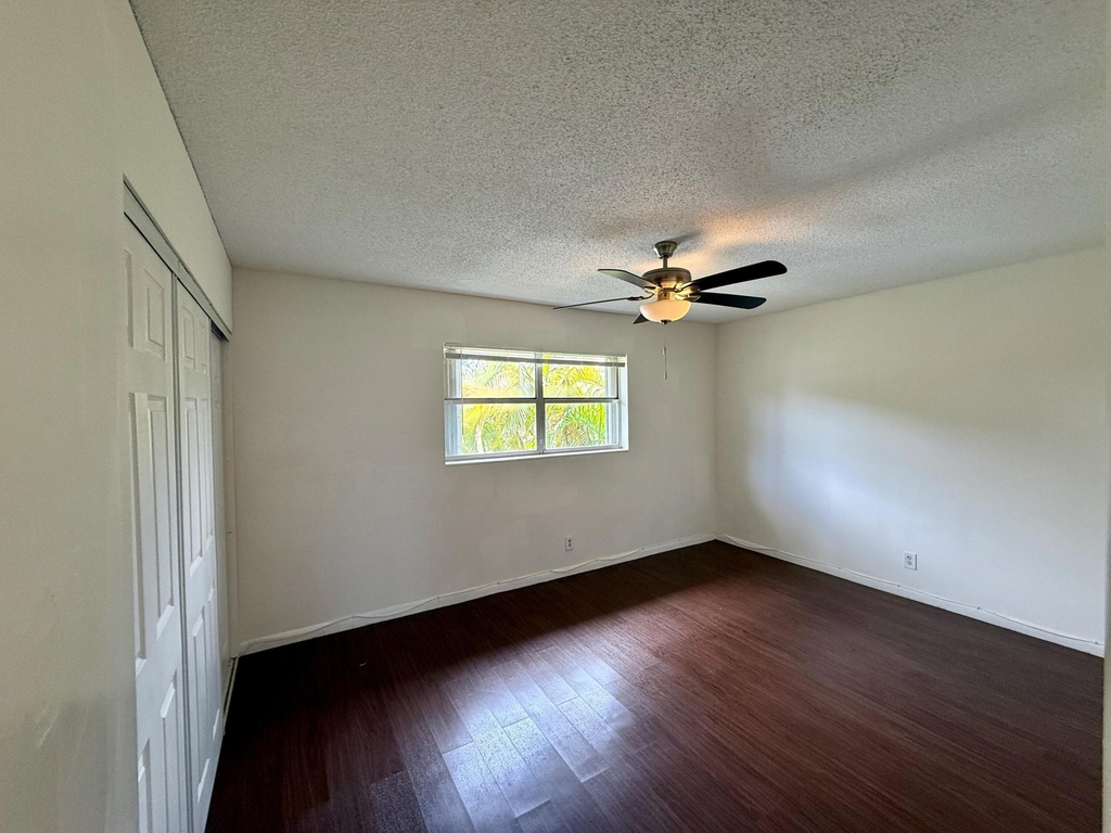 560 Se 2nd Avenue - Photo 6