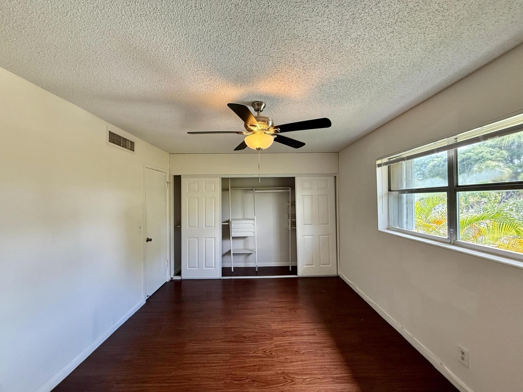 560 Se 2nd Avenue - Photo 7