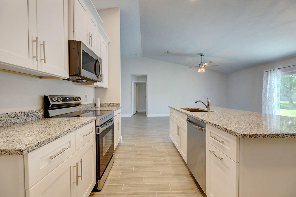 2352 Sw Plum Court - Photo 16