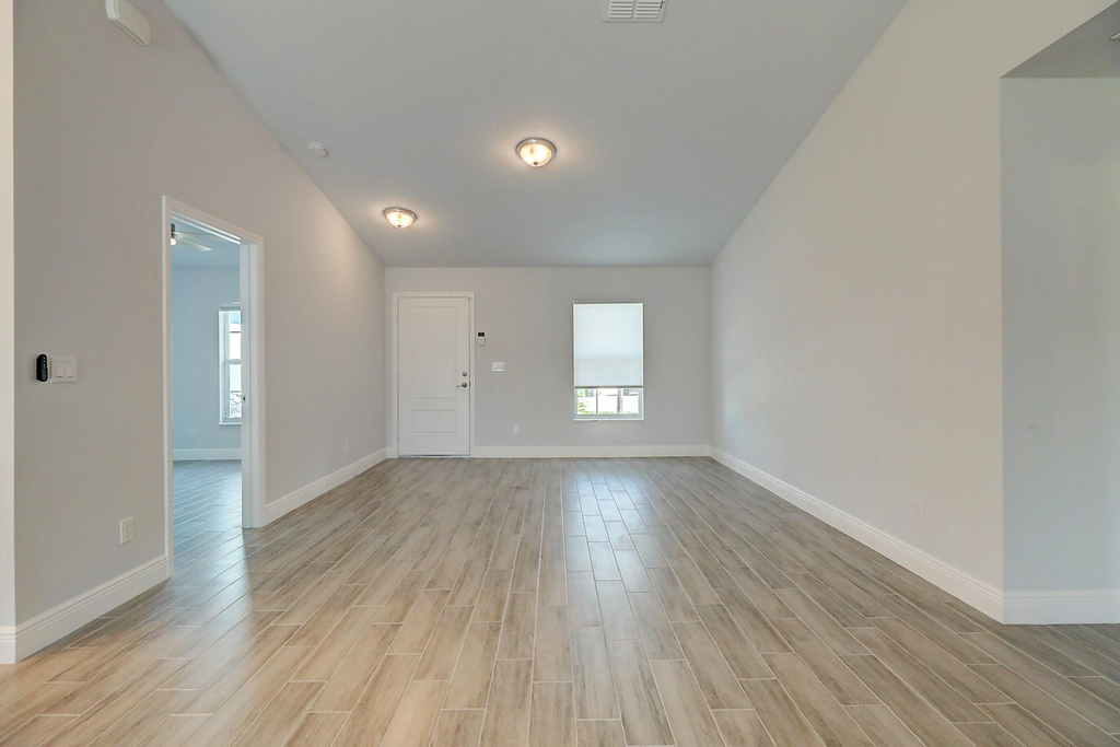 2352 Sw Plum Court - Photo 4