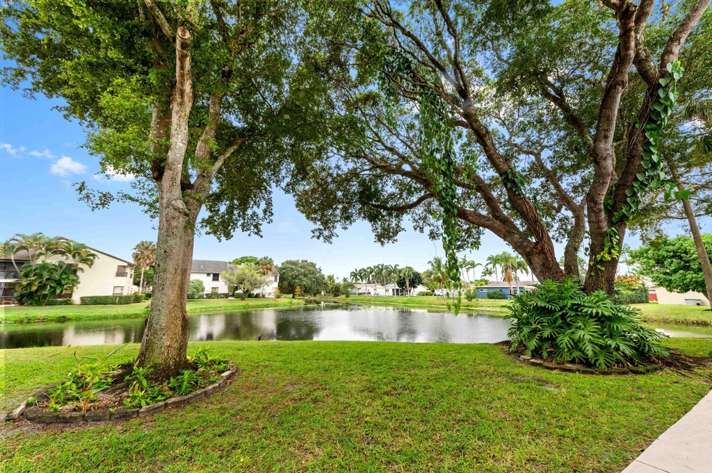 3757 Cocoplum Circle - Photo 21