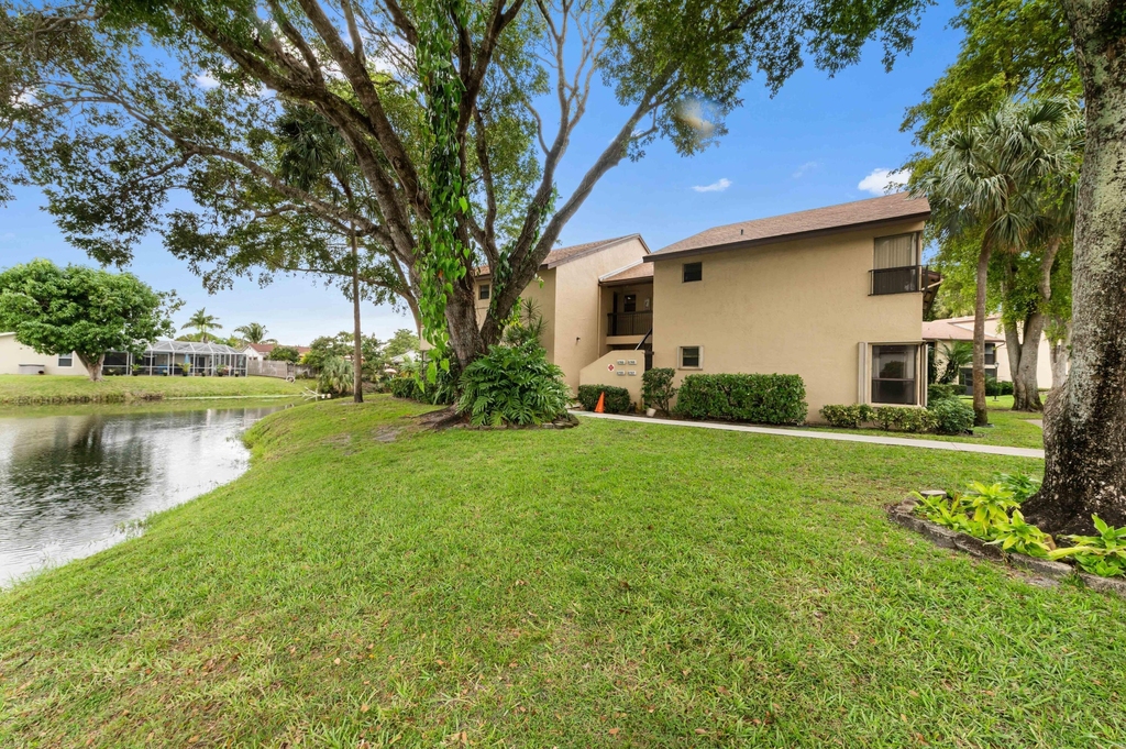 3757 Cocoplum Circle - Photo 22