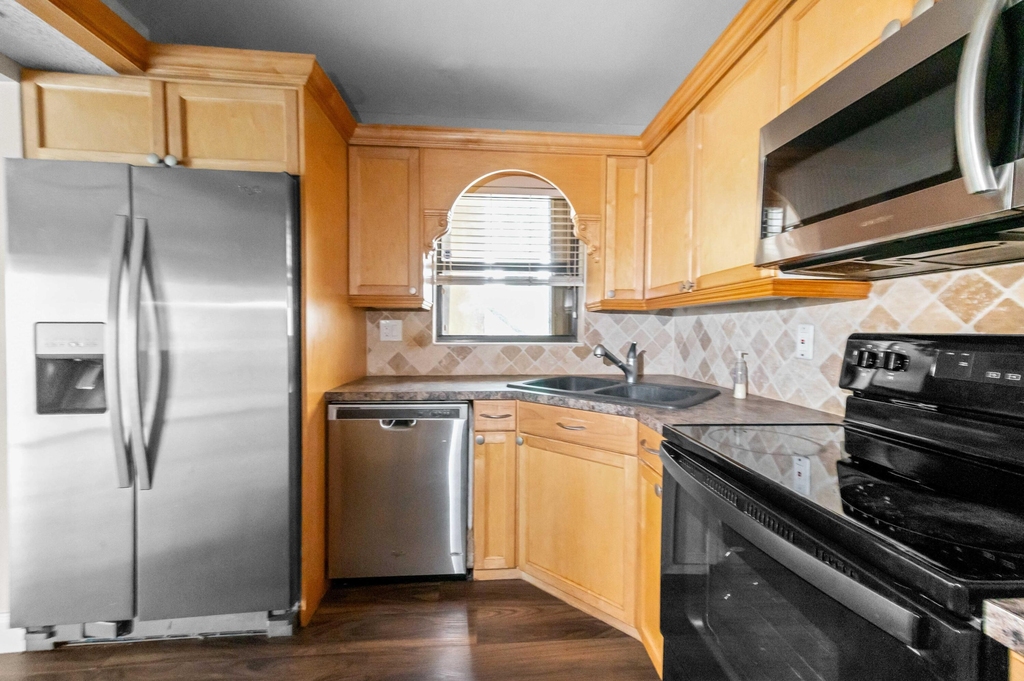 3757 Cocoplum Circle - Photo 6