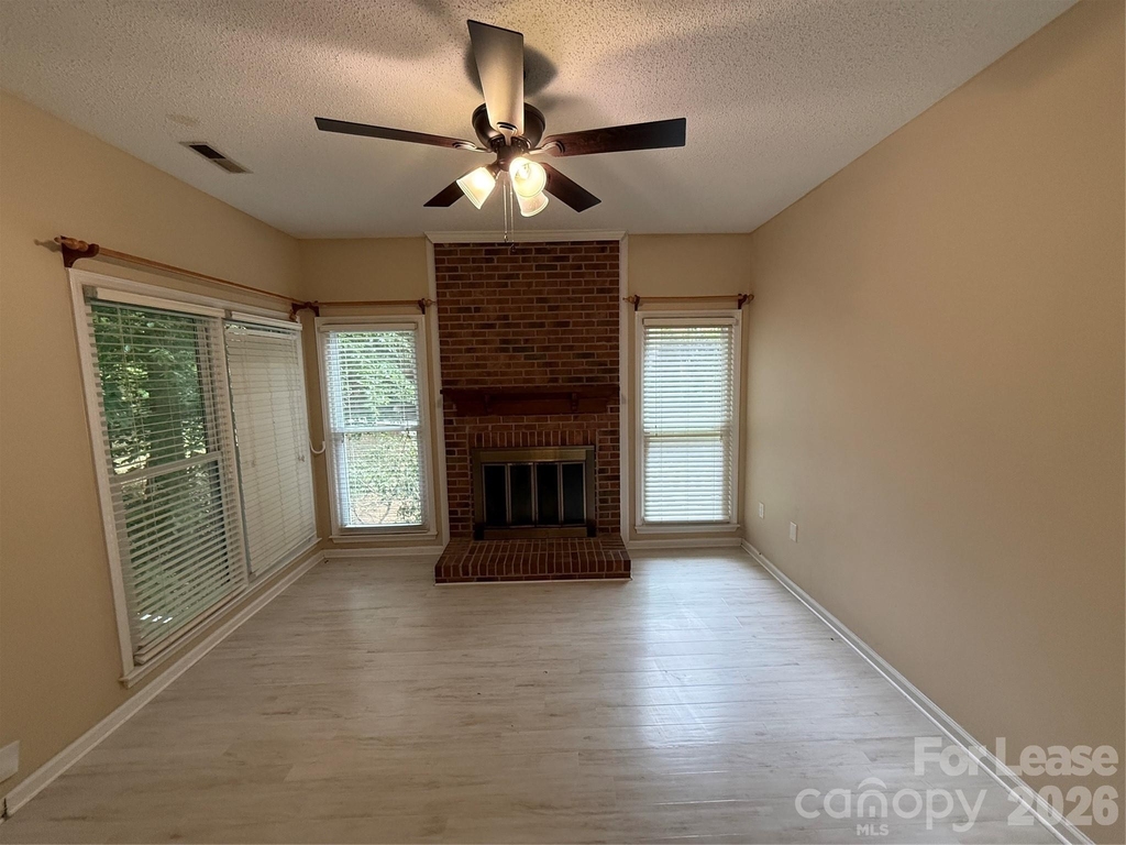 9423 Fairmead Drive - Photo 7