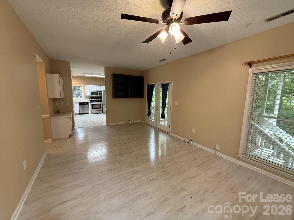9423 Fairmead Drive - Photo 6