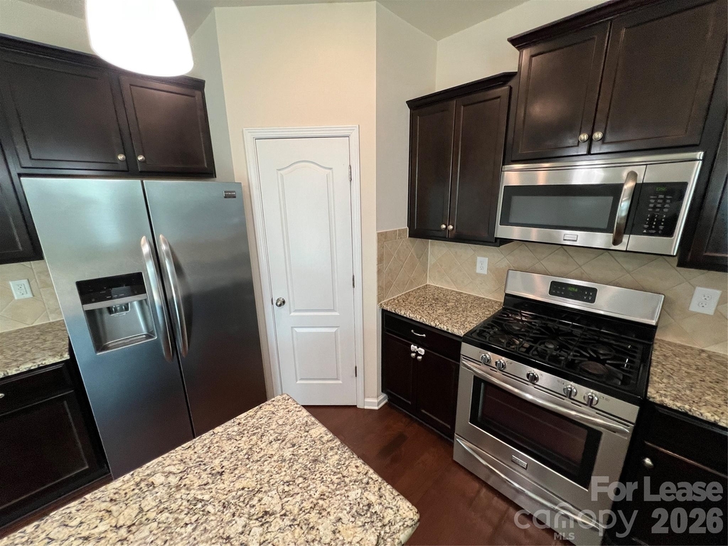 10374 Rutledge Ridge Drive - Photo 5