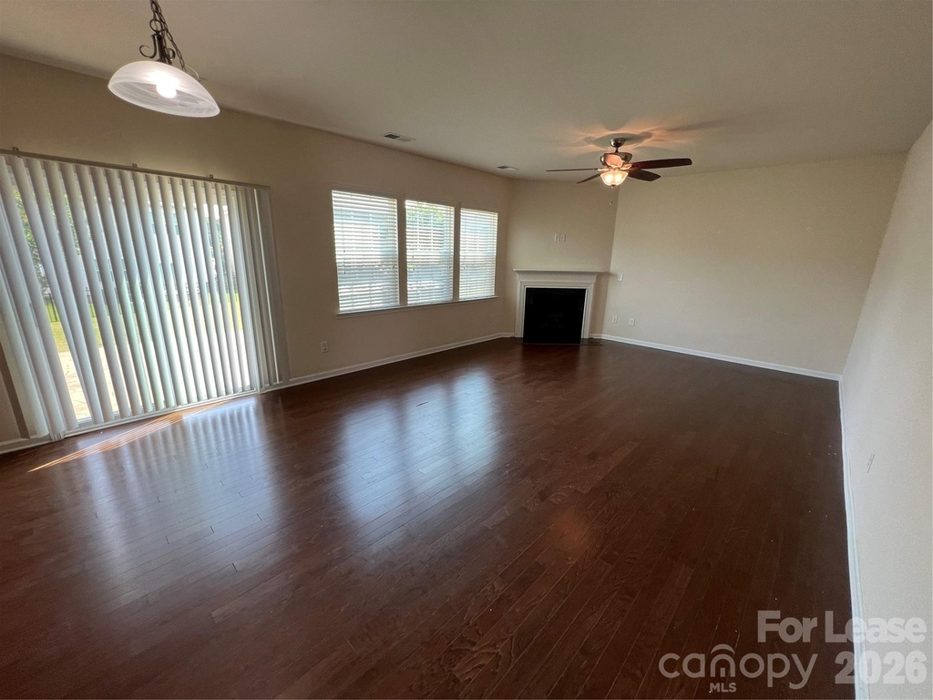 10374 Rutledge Ridge Drive - Photo 4