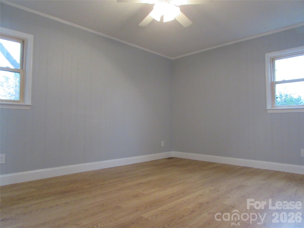 2725 Sloop Road - Photo 3