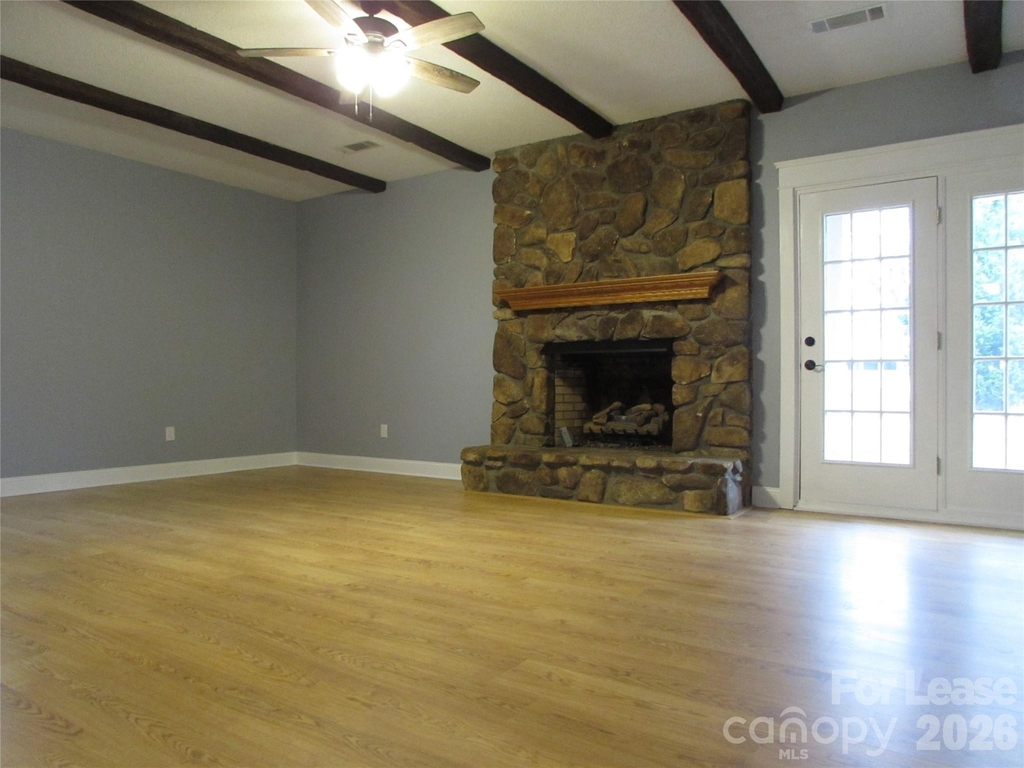 2725 Sloop Road - Photo 8