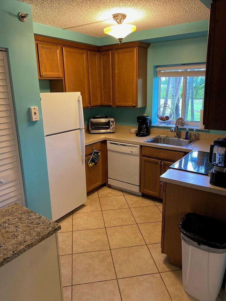 275 Palm Avenue - Photo 6