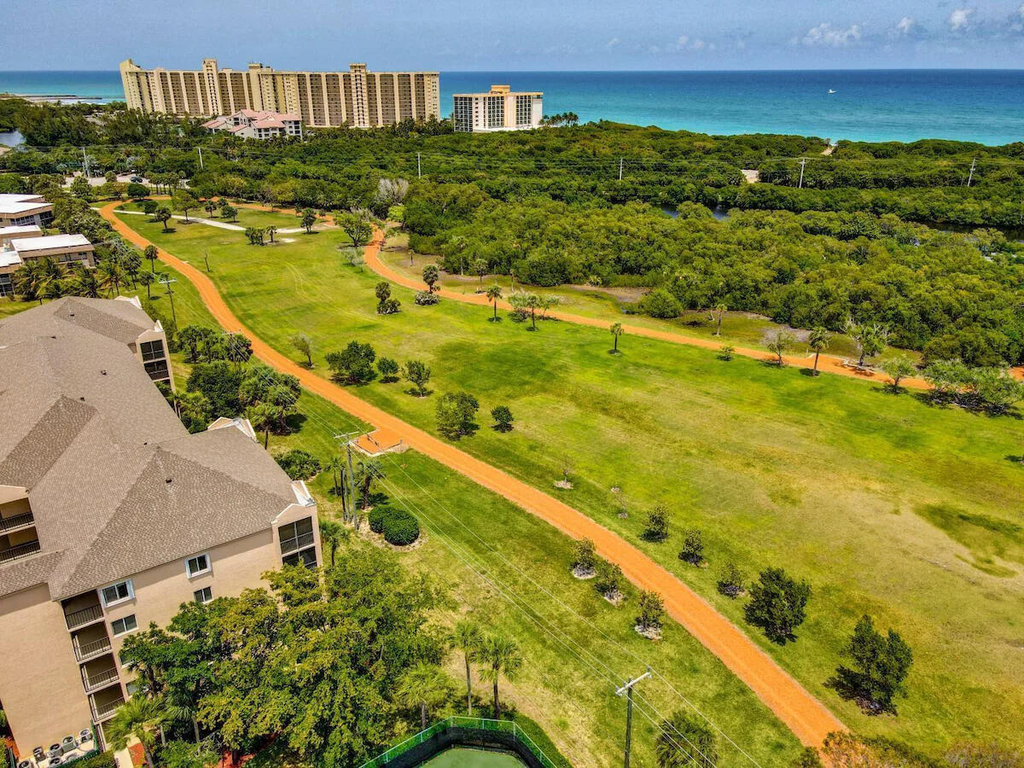 275 Palm Avenue - Photo 2