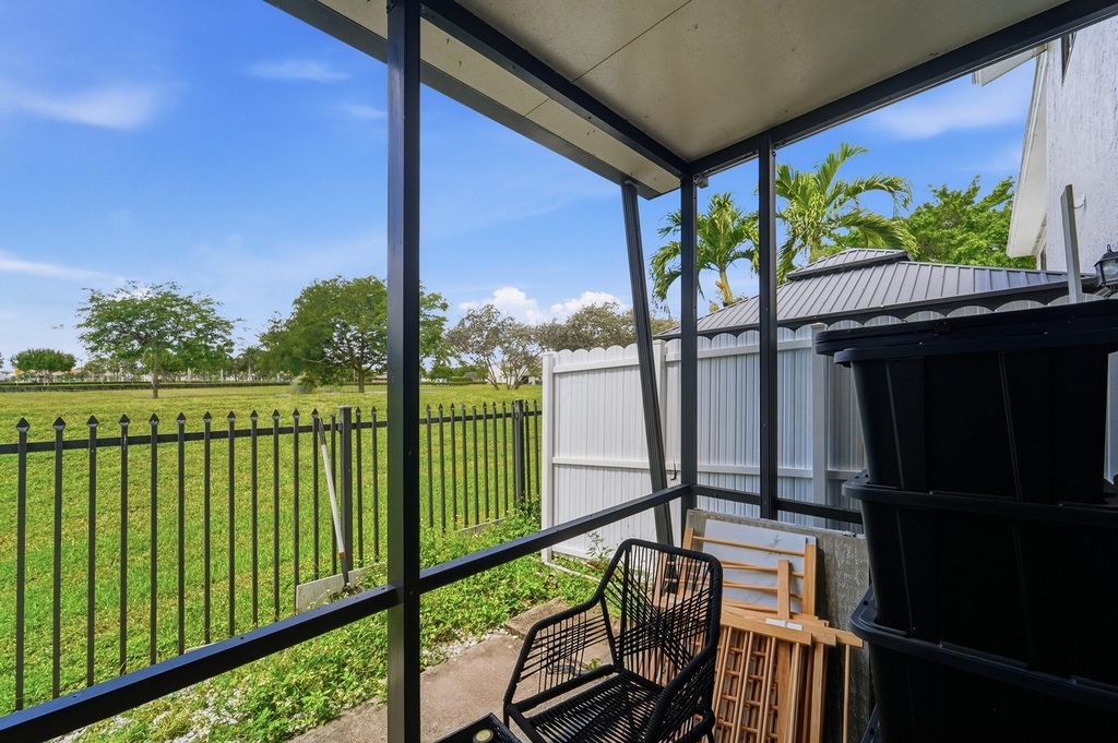 644 Ne 195th Street - Photo 20