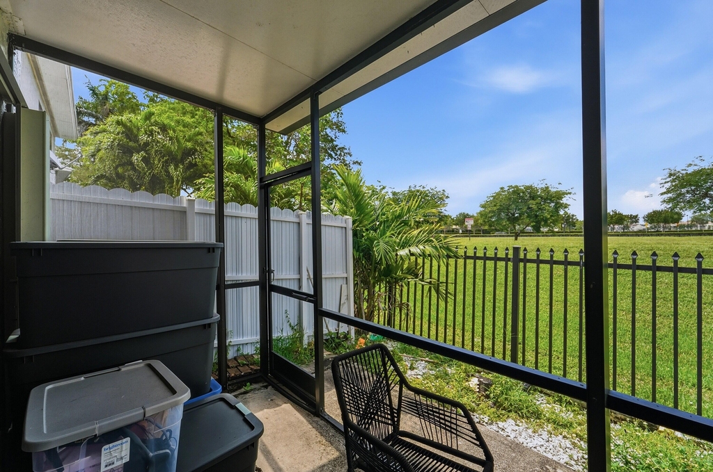 644 Ne 195th Street - Photo 21