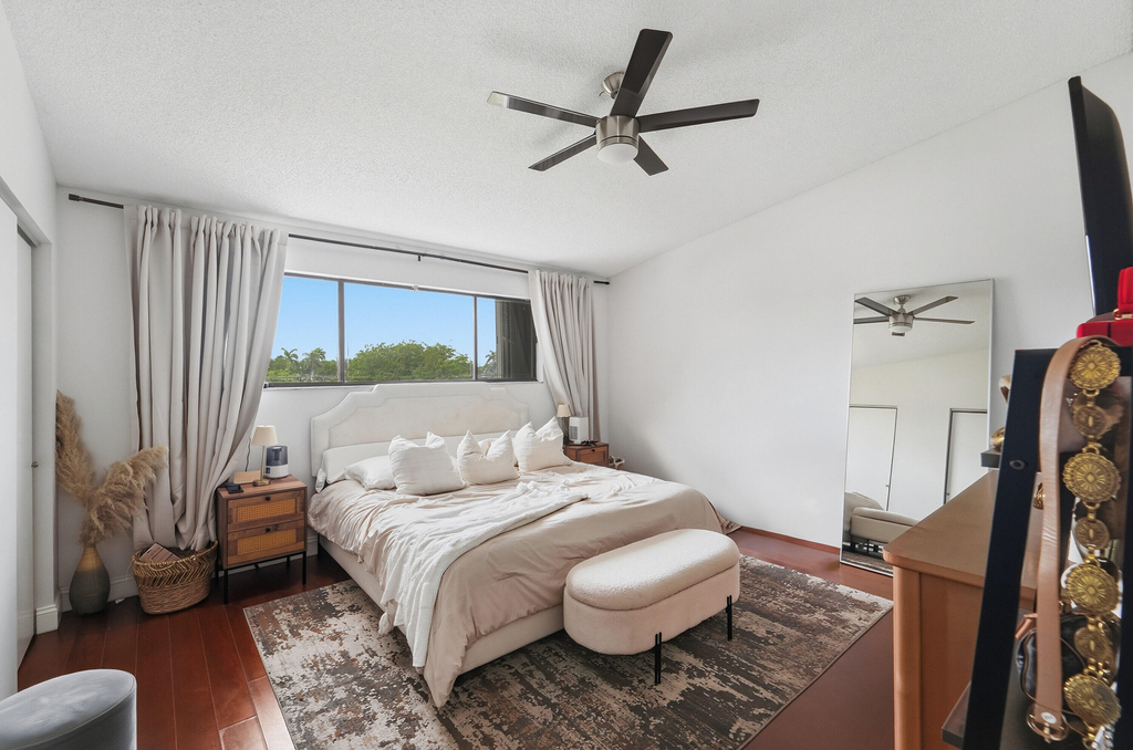 644 Ne 195th Street - Photo 9