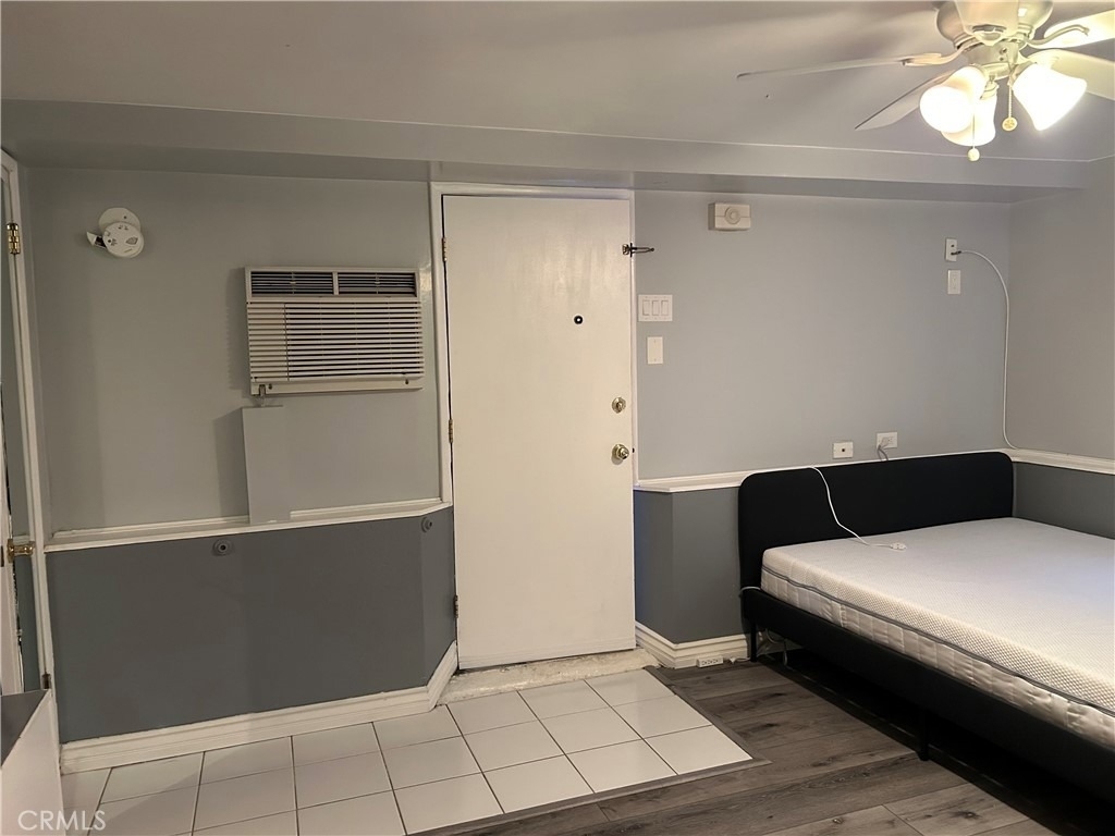 2126 Grandview - Photo 2