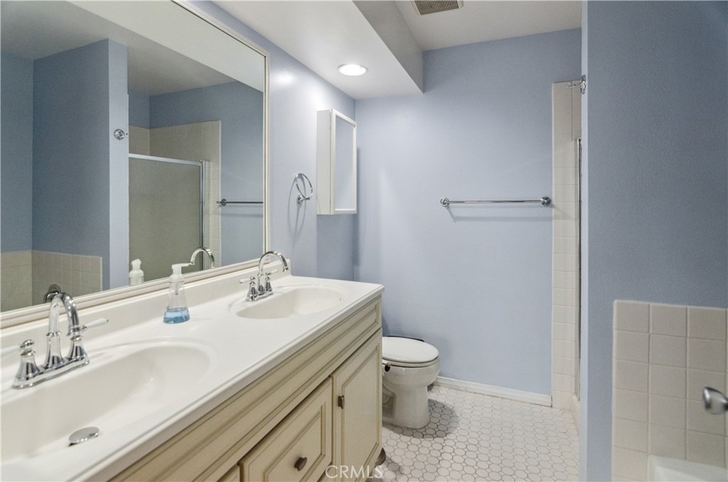 8710 Independence Avenue - Photo 14