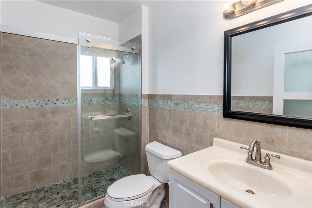 1094 S Plymouth - Photo 18