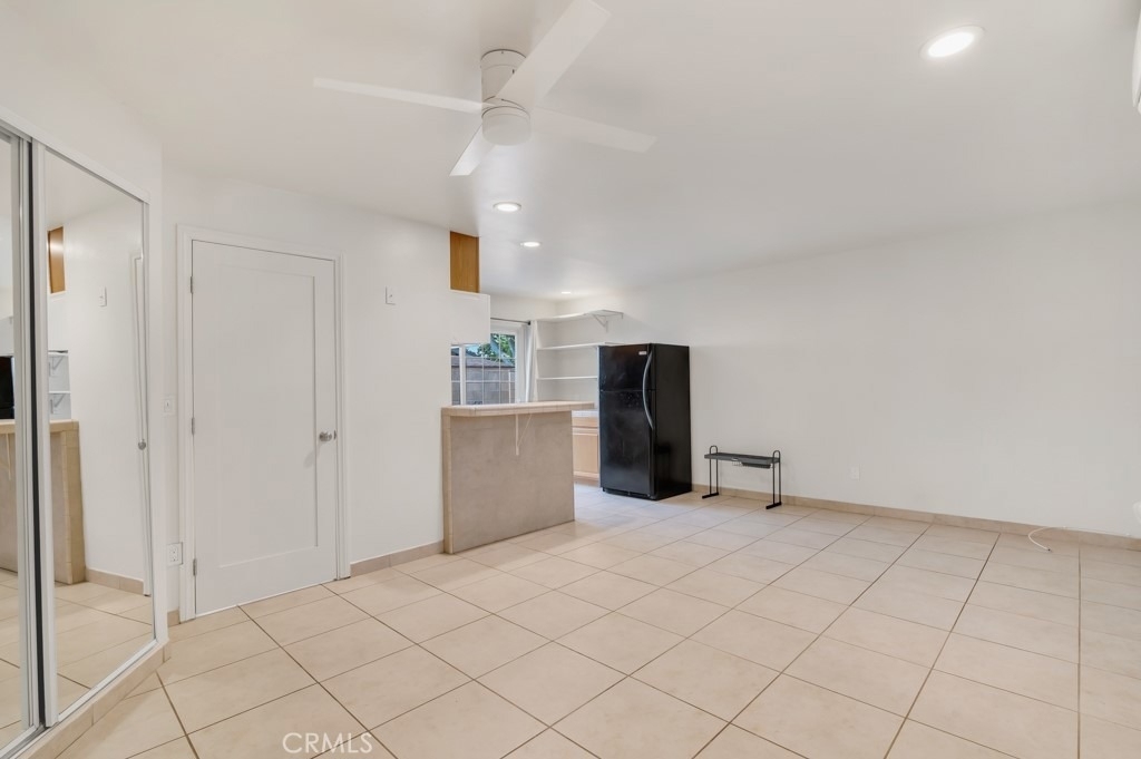 23101 Lanark Street - Photo 5