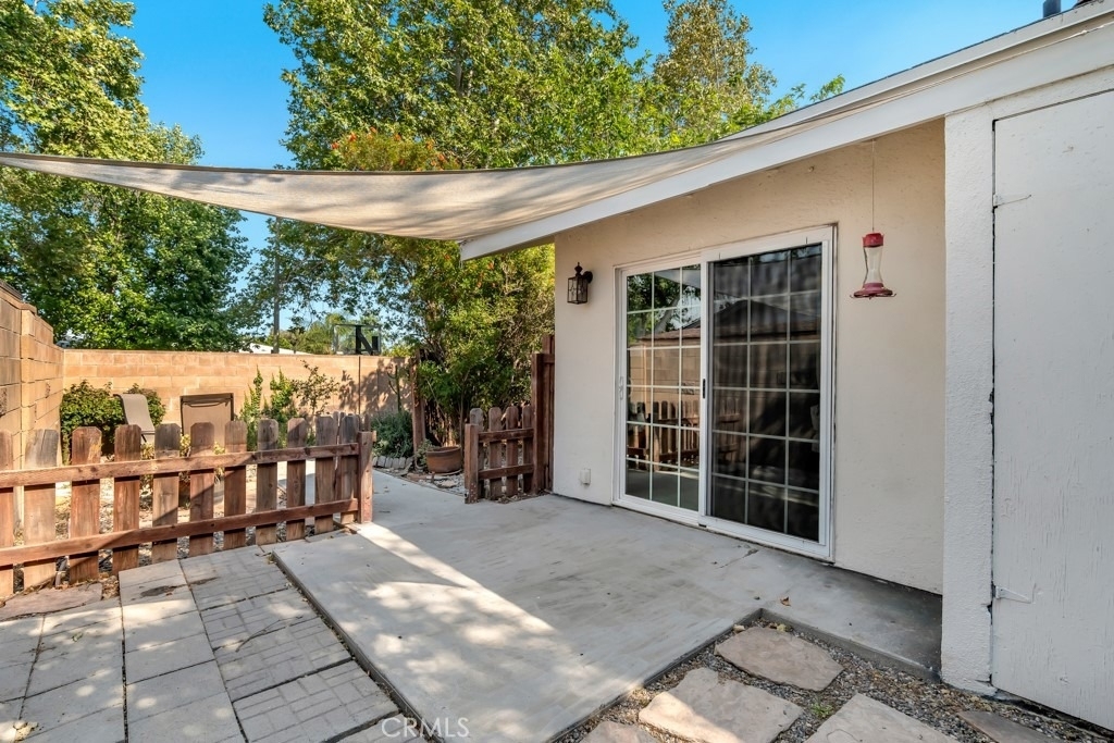 23101 Lanark Street - Photo 0