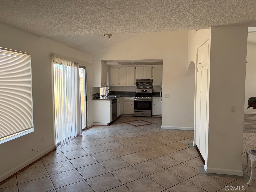 1715 Boysenberry Way - Photo 5
