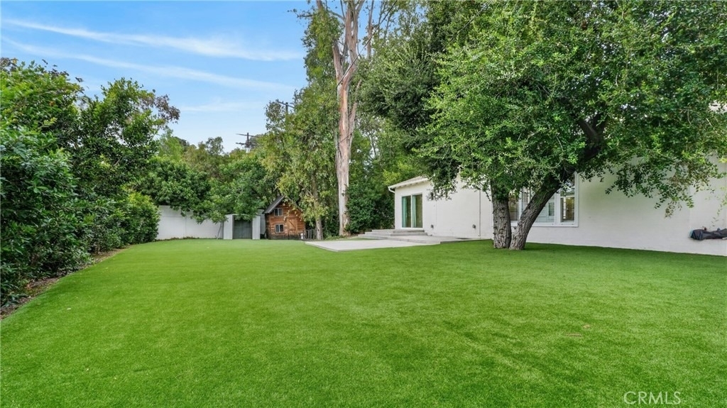 4711 Tyrone - Photo 26