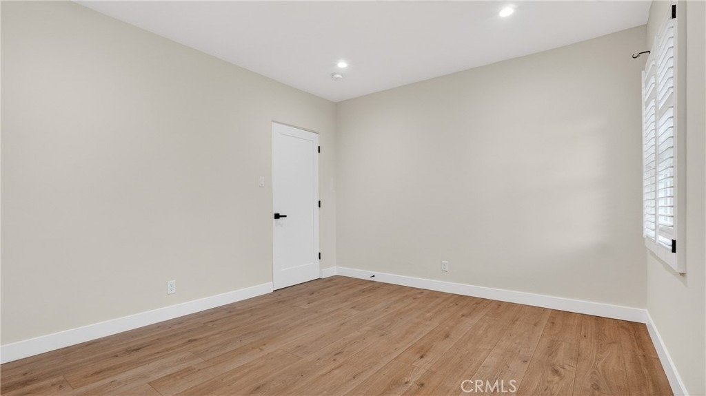 4711 Tyrone - Photo 36