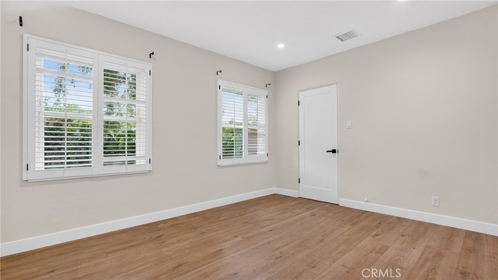 4711 Tyrone - Photo 35