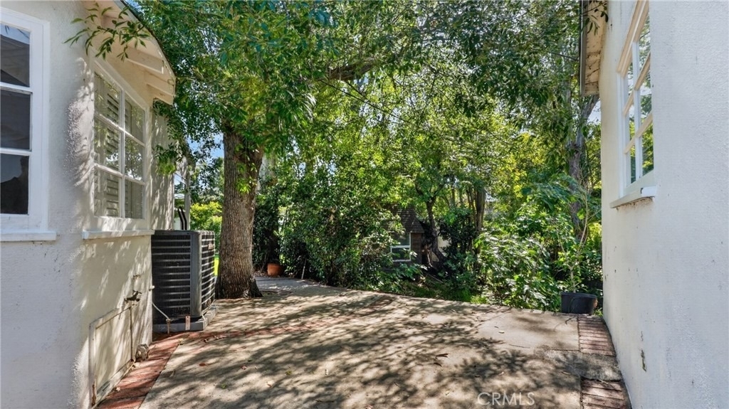 4711 Tyrone - Photo 54