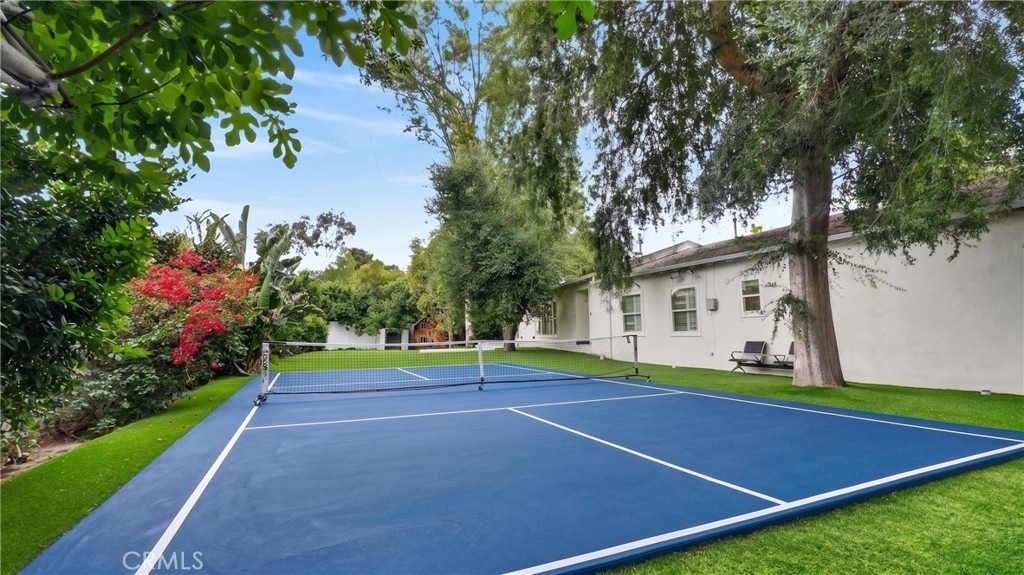4711 Tyrone - Photo 27