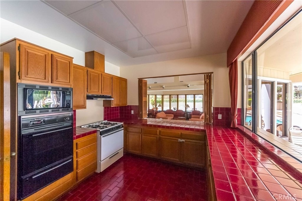 2577 Plaza Del Amo - Photo 43