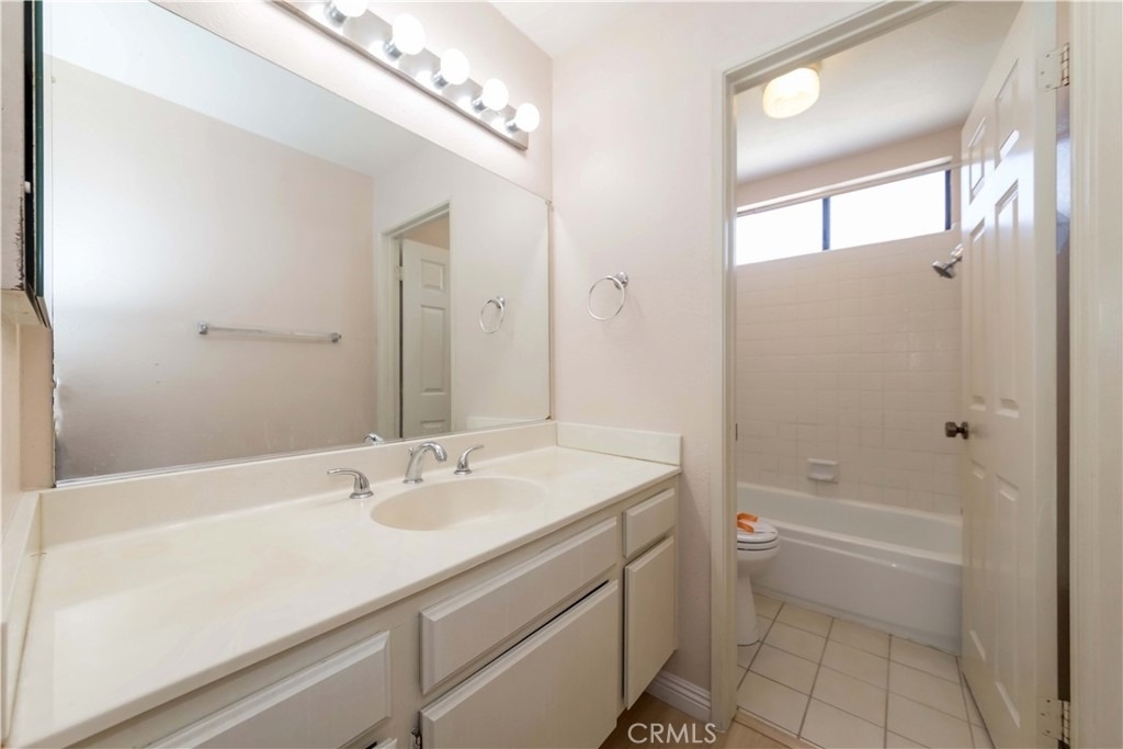 2577 Plaza Del Amo - Photo 25