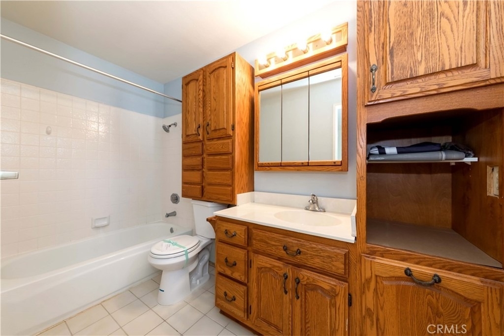 2577 Plaza Del Amo - Photo 16