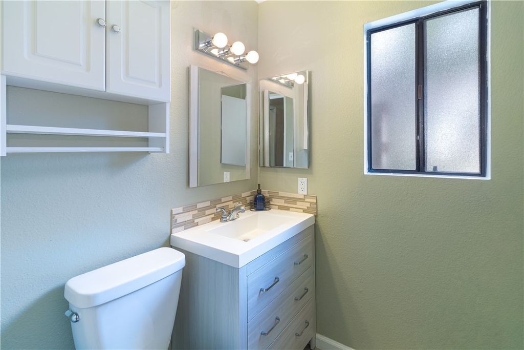 628 E Birch - Photo 5