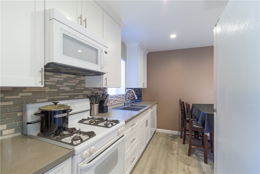 628 E Birch - Photo 3
