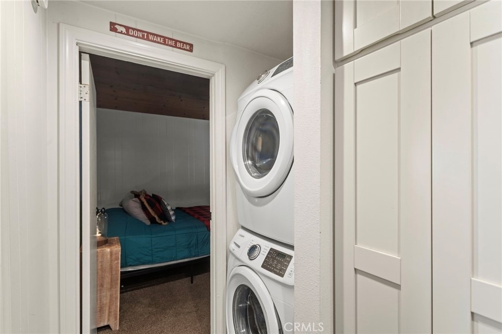 1029 W Aeroplane - Photo 12