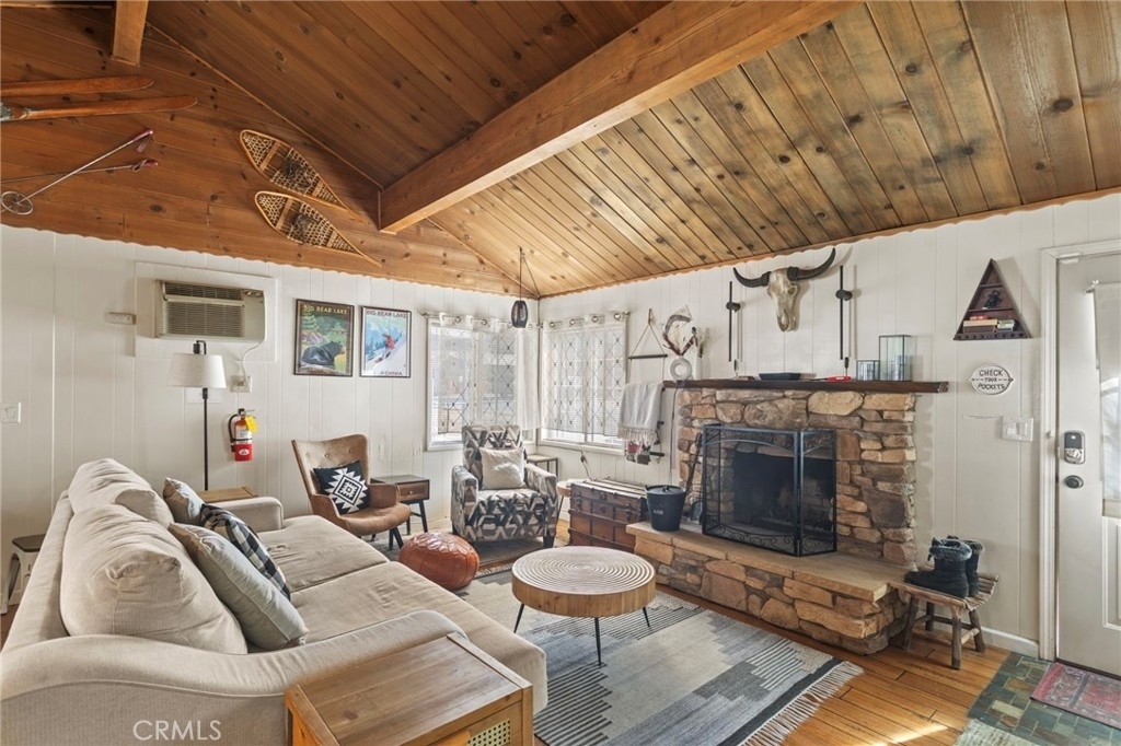 1029 W Aeroplane - Photo 1