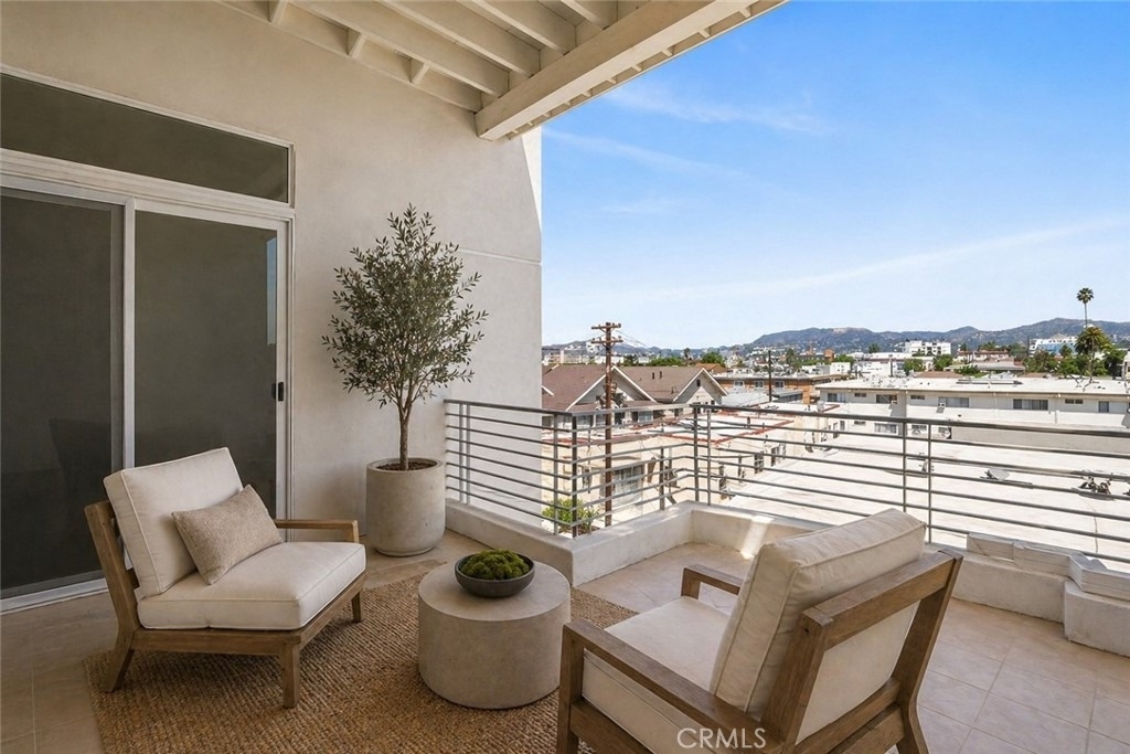401 N Serrano - Photo 14