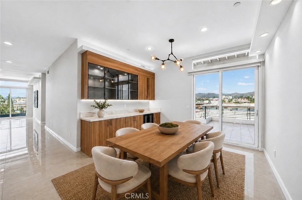 401 N Serrano - Photo 3