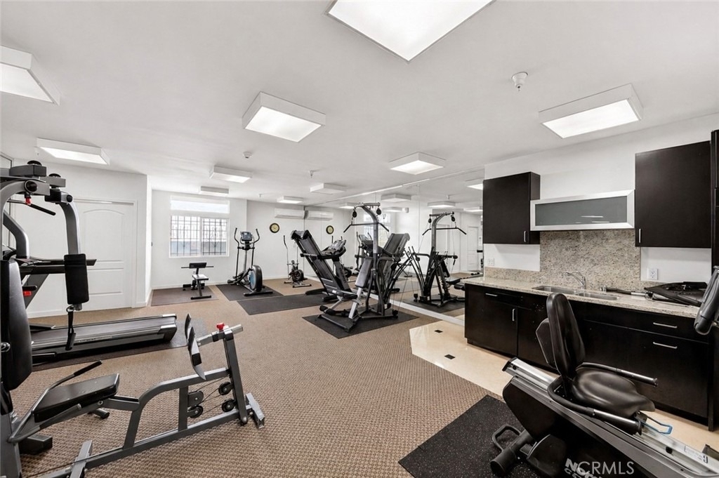 401 N Serrano - Photo 18