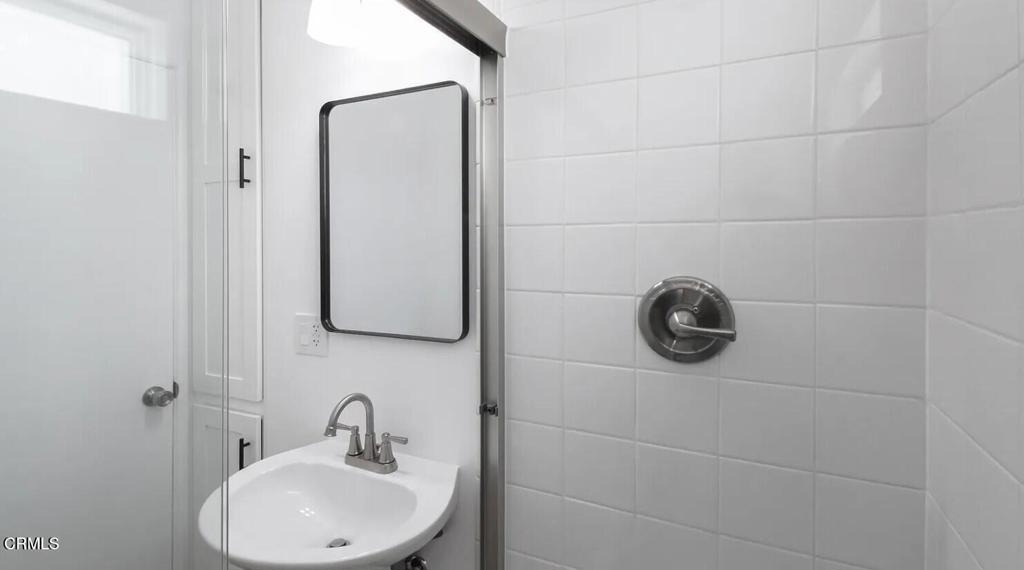 230 N Hollywood Way N - Photo 3