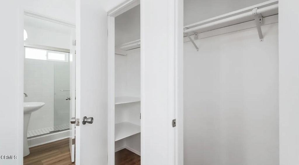 230 N Hollywood Way N - Photo 4