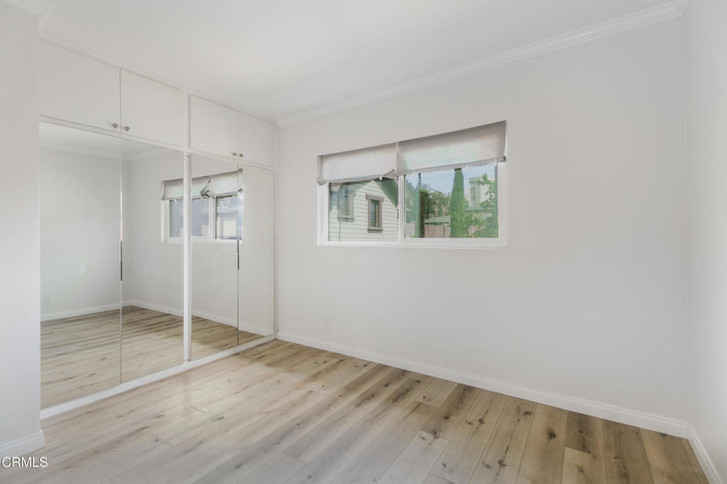 1736 Normandie Avenue - Photo 12