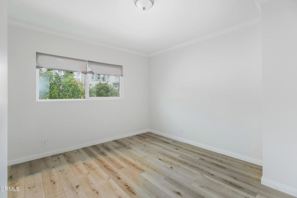 1736 Normandie Avenue - Photo 11
