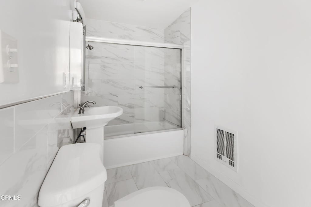 1736 Normandie Avenue - Photo 8