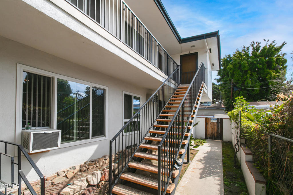 1736 Normandie Avenue - Photo 18