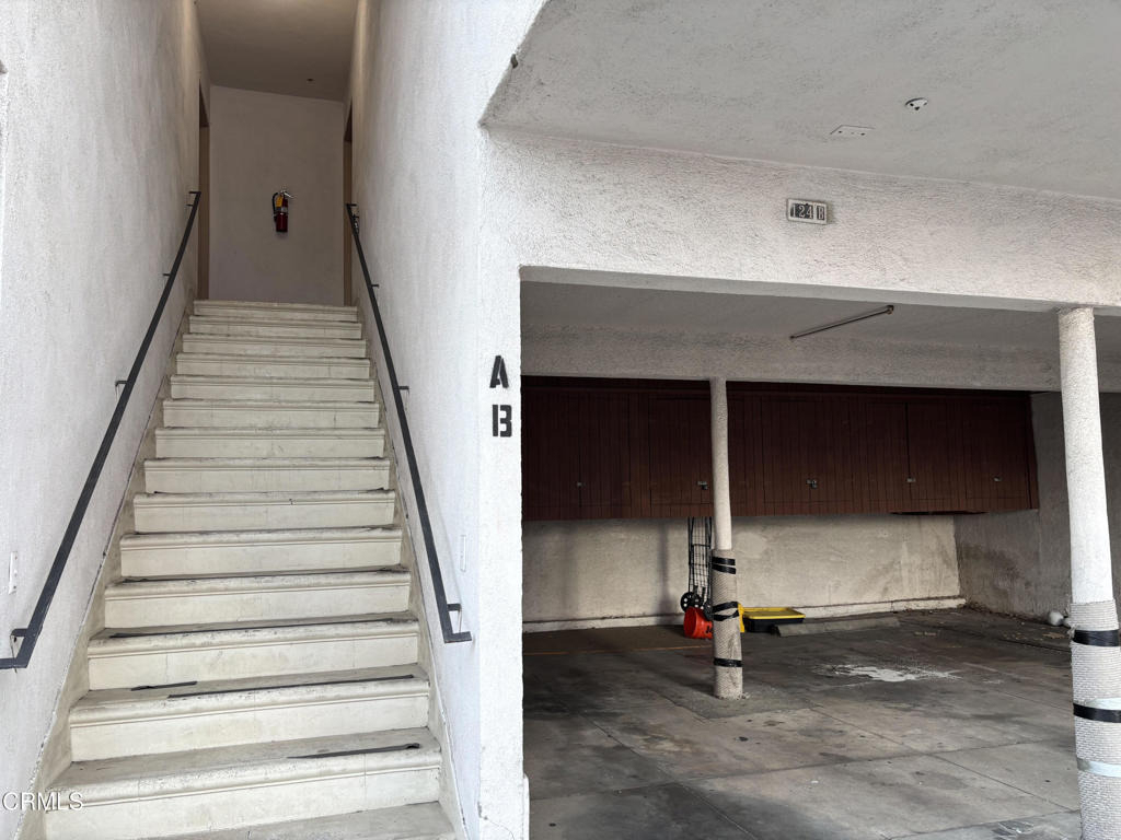 124 S Olive Avenue - Photo 10