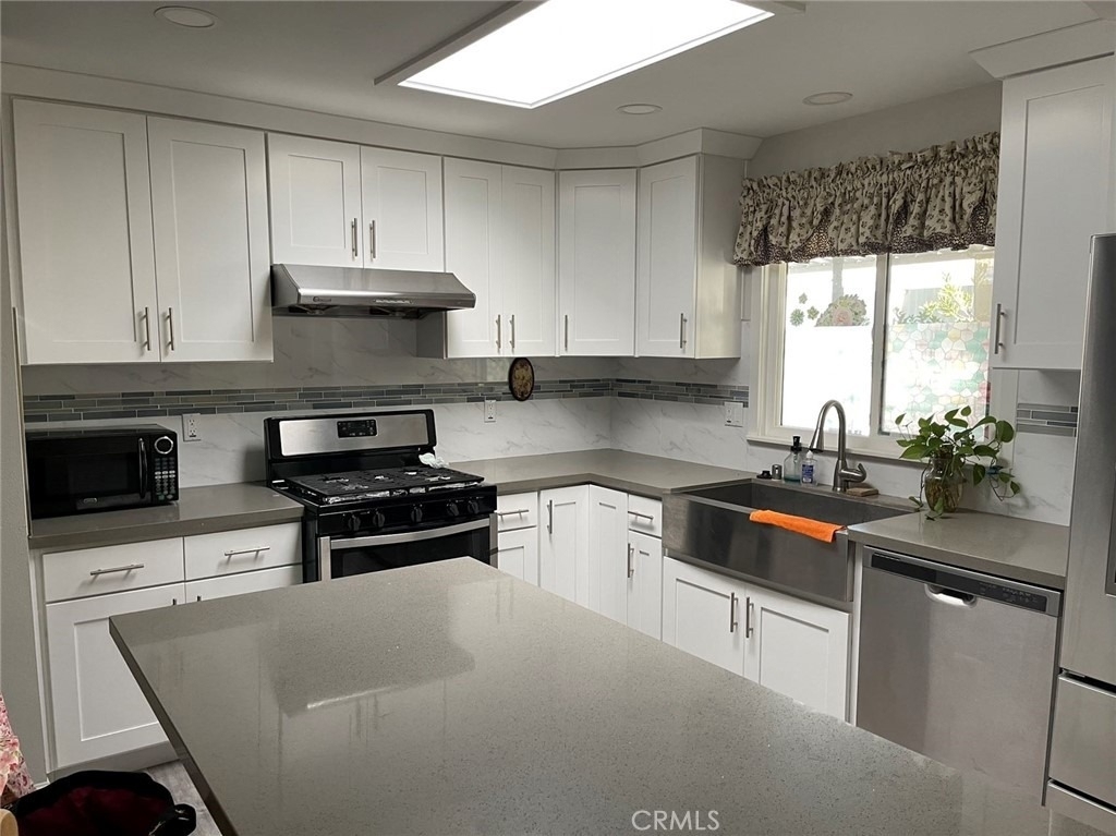 2851 Rolling Hills Drive - Photo 4