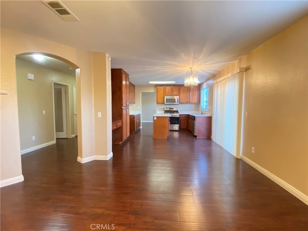 708 Hillview Street - Photo 7