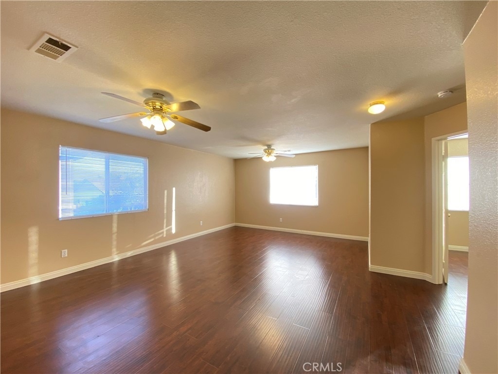 708 Hillview Street - Photo 29