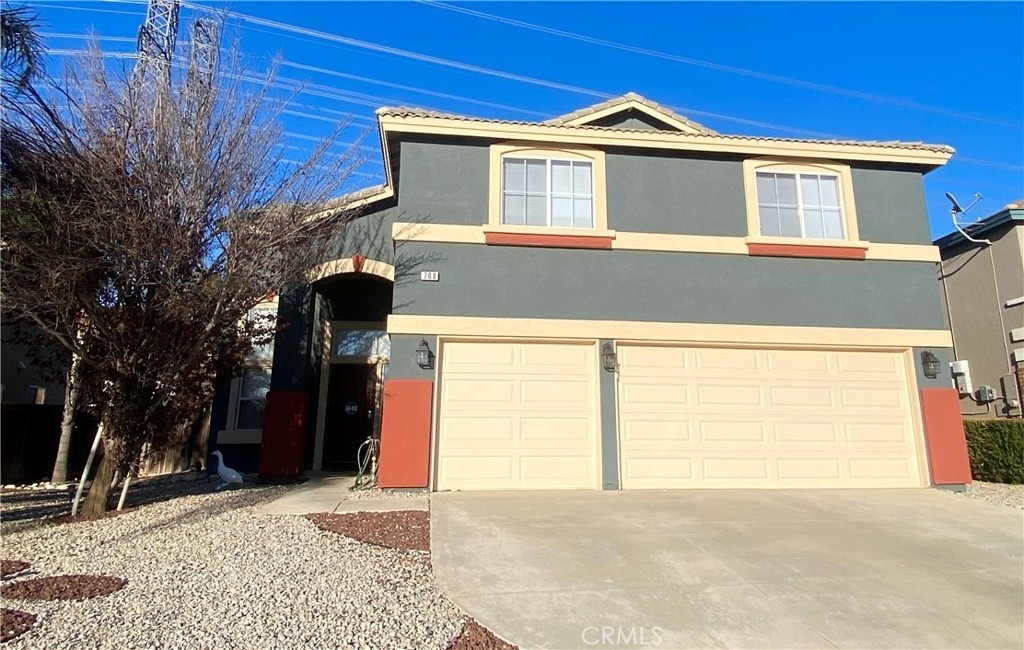 708 Hillview Street - Photo 0